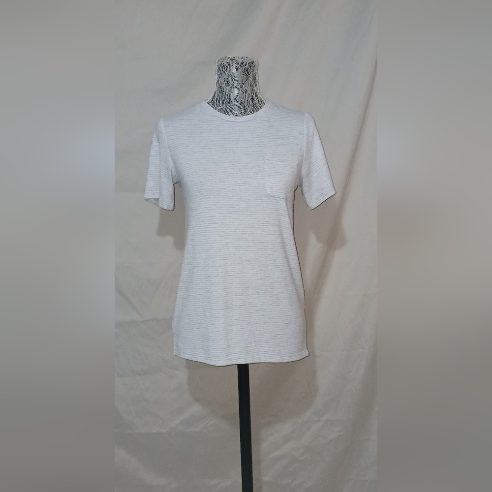 Banana Republic Light Gray Short Sleeve Tee